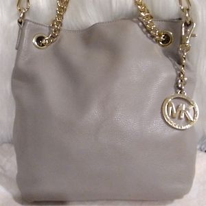 SALE! GUC Authentic Michael Kors Shoulder/Crossbody Bag